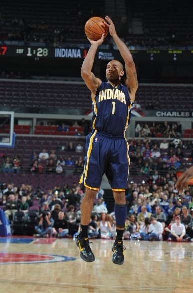 攻守两端的 攻守两端的